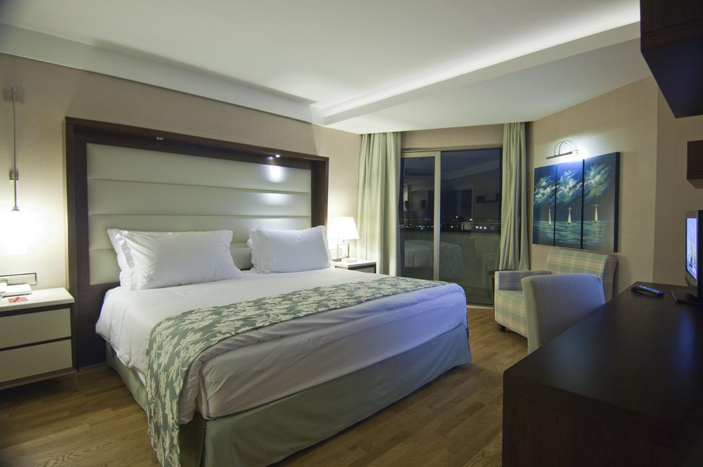 Deluxe Room with Side Sea View,1274999692:JPEG